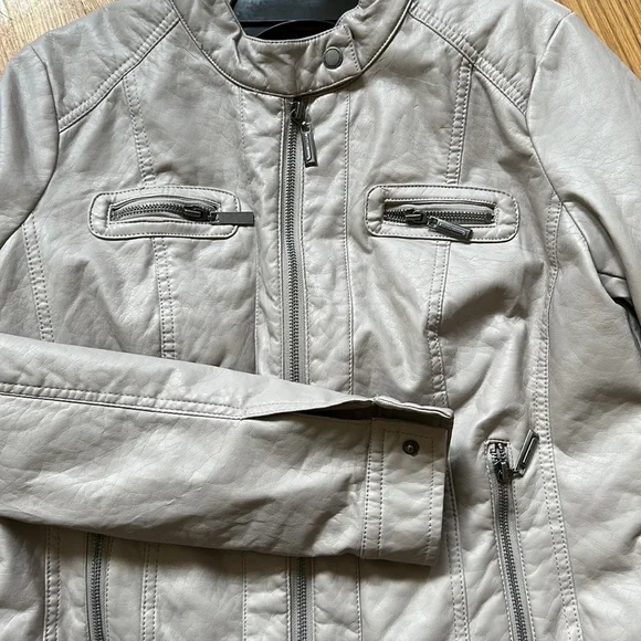 Vegan Leather Faux Fur Lined Moto - Picture 7 of 8